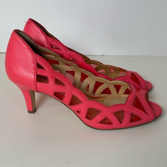 Alex Marie Retro 80’s Style Flamingo Pink Scalloped Design Heels Sz 7.5 M - Picture 2 of 8